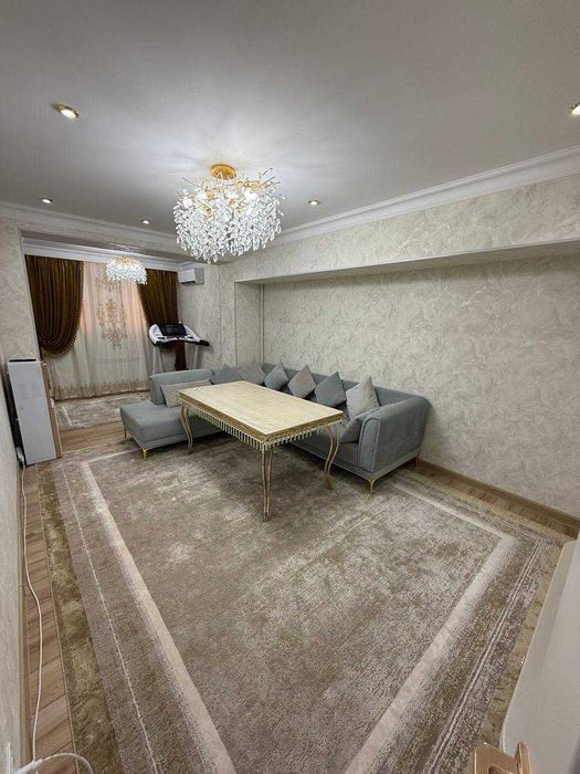 Продается квартира 2/1/4 По доступный ценой!  Супер локатсия!