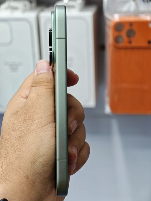 Xiaomi 17 Pro Official proshivkada. China boʻladi bular