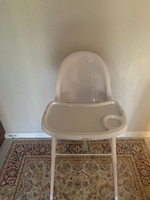 Стульчик для кормления малыша