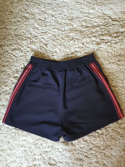 Vand pantaloni scurti dama Pull&Bear