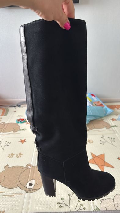 Продам женские сапоги