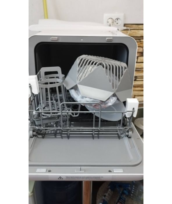 Продам посудомоечную машину