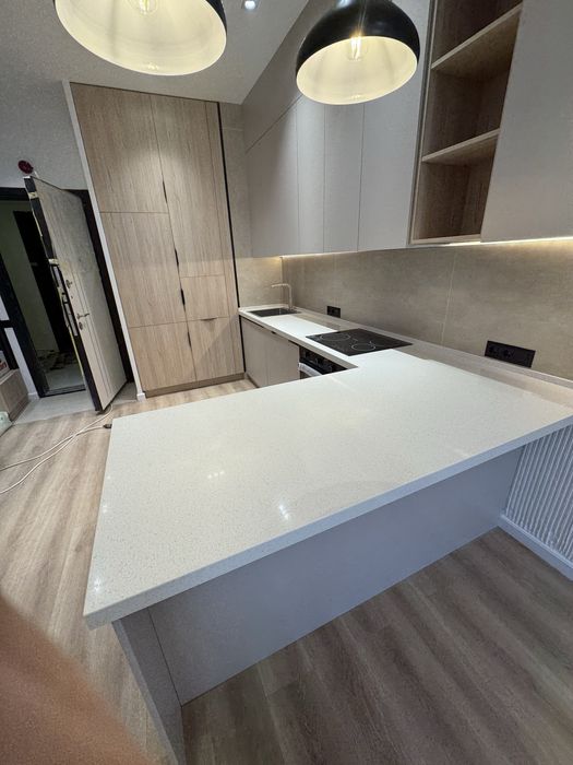 Столешнитца для кухня Кварс и акрил