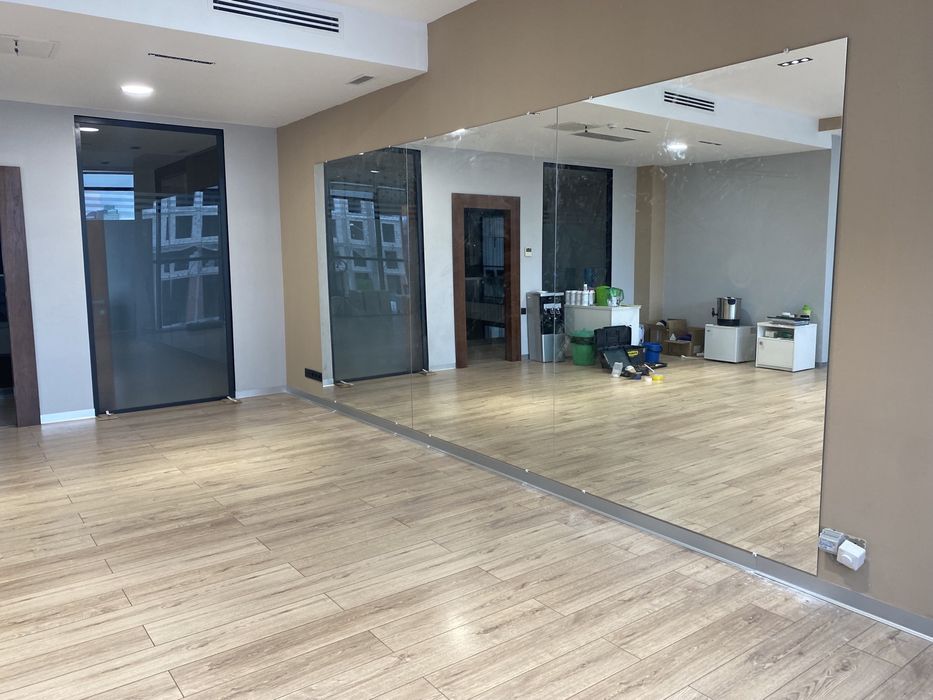 Зеркала для залов