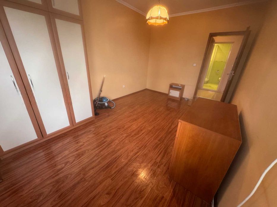 Дава се под наем Тристаен апартамент в София, Младост 2 - 105 кв.м за 900 € - Снимка #3