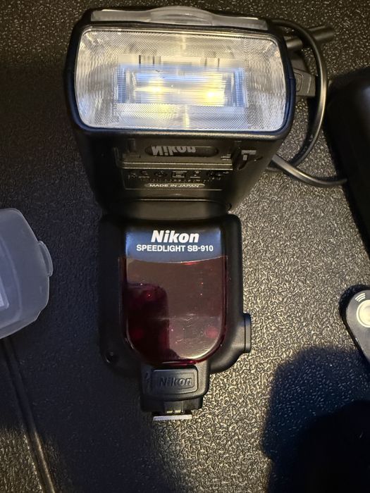 Nikon D7500 + 3 Obiective + Blitz SB-910 + Accesorii | Kit complet