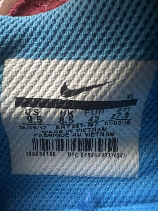 Оригиналный NIKE Бутсы сотилади