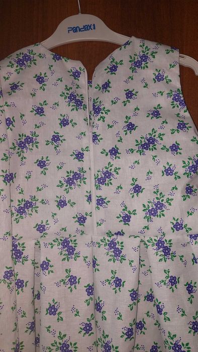 Новое, сшитое платье 6/7 л