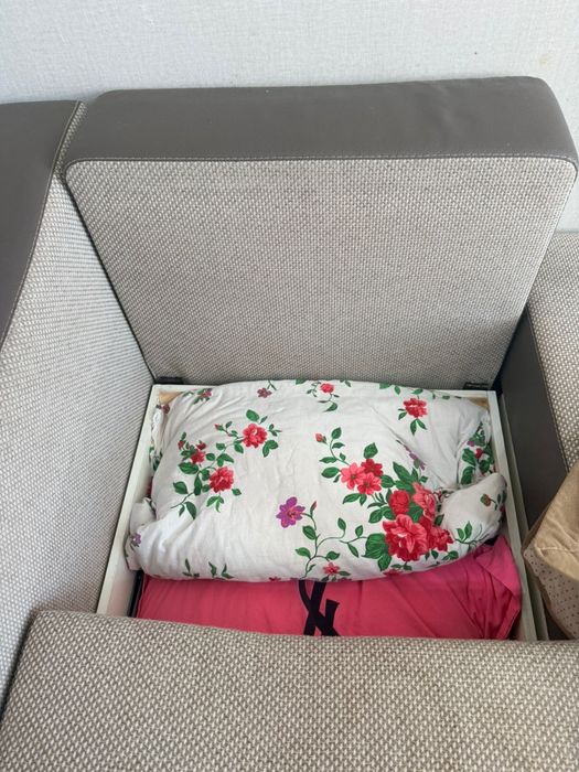 Продам диван угловой