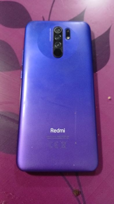 Продам телефоны на запчасти,