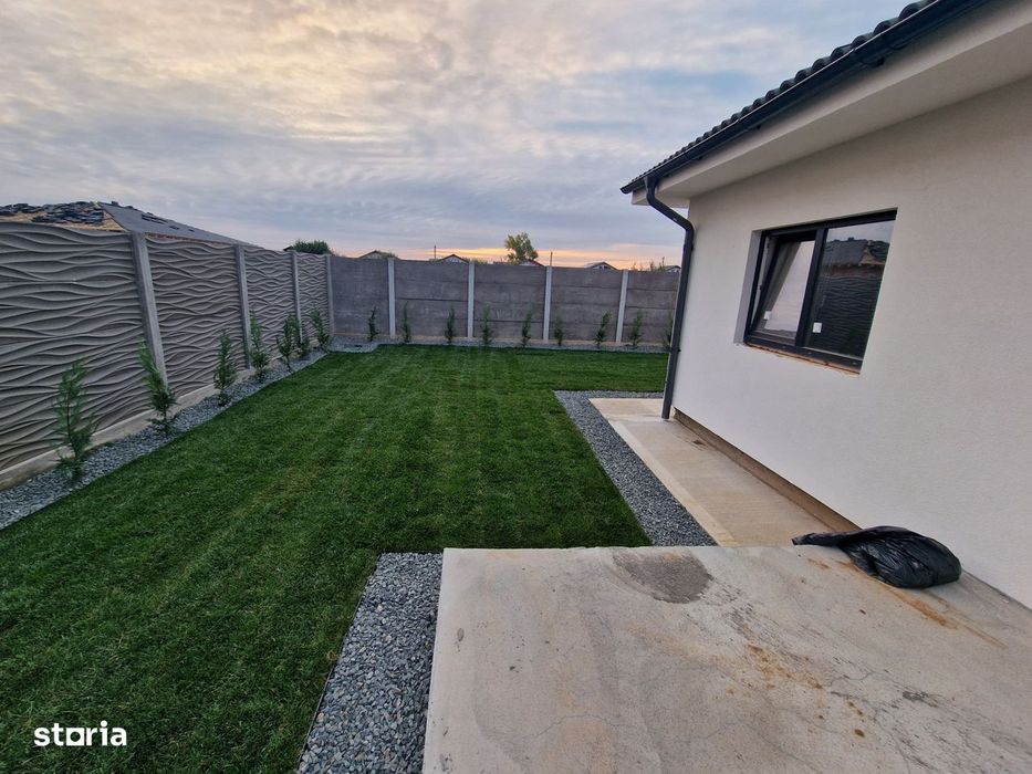 Duplex de vanzare cu 3 camere, zona Bucovat