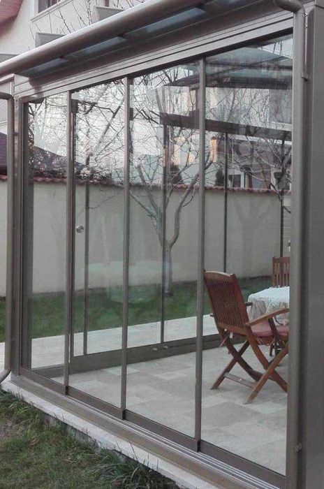 Sisteme din sticla glisanta