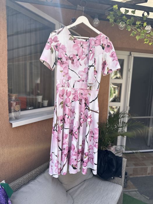 Rochie roz florala