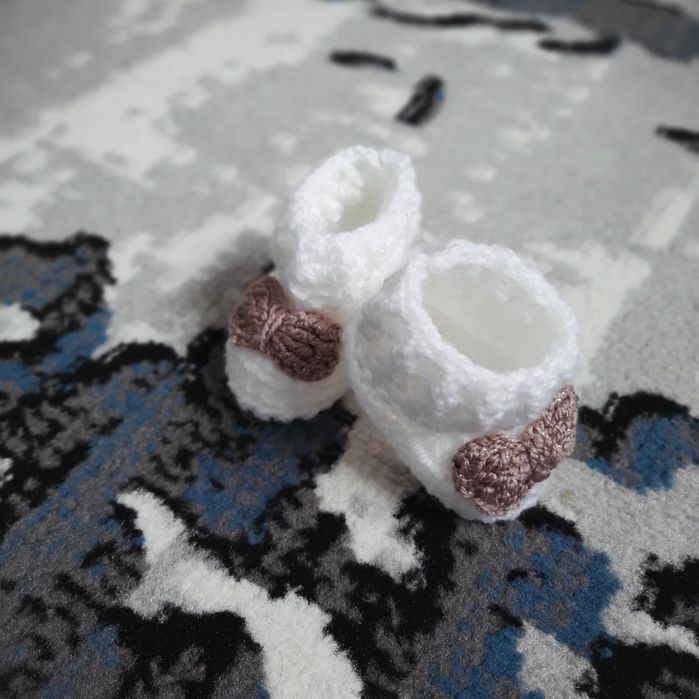 Детиски пинетки ручная работа