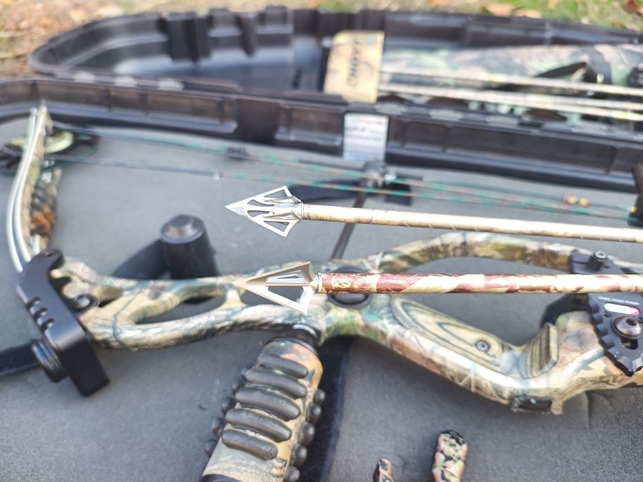 Vând arc compaund Hoyt de vânătoare