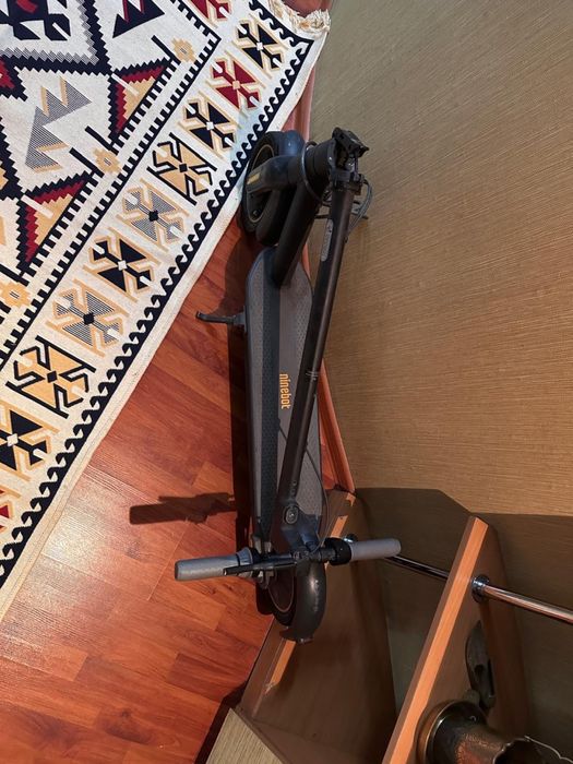 Продам самокат Ninebot