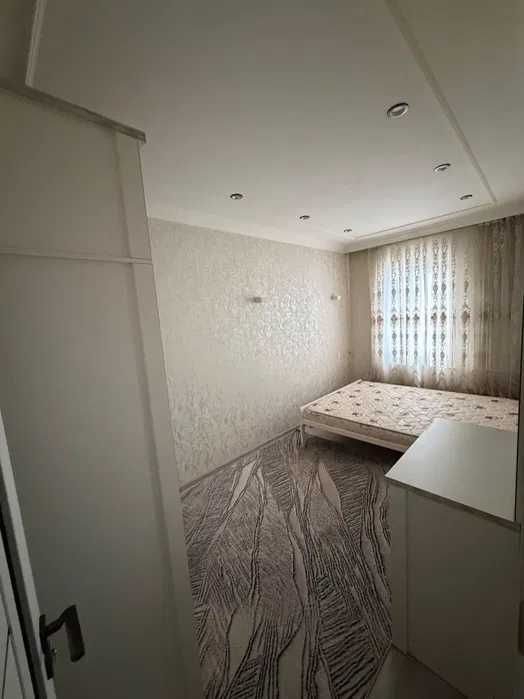 Сдаётся кв Ул Себзор Метро Гафур Гулямов 3-ком/5/9 ро-н Алмазарский