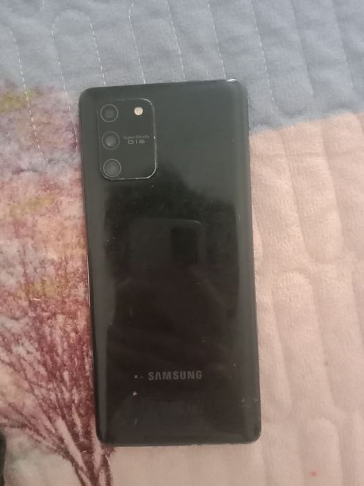 vivo y21 и Samsung s10 lite