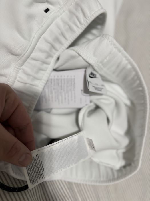 Nike Tech Fleece Joggers White/Black