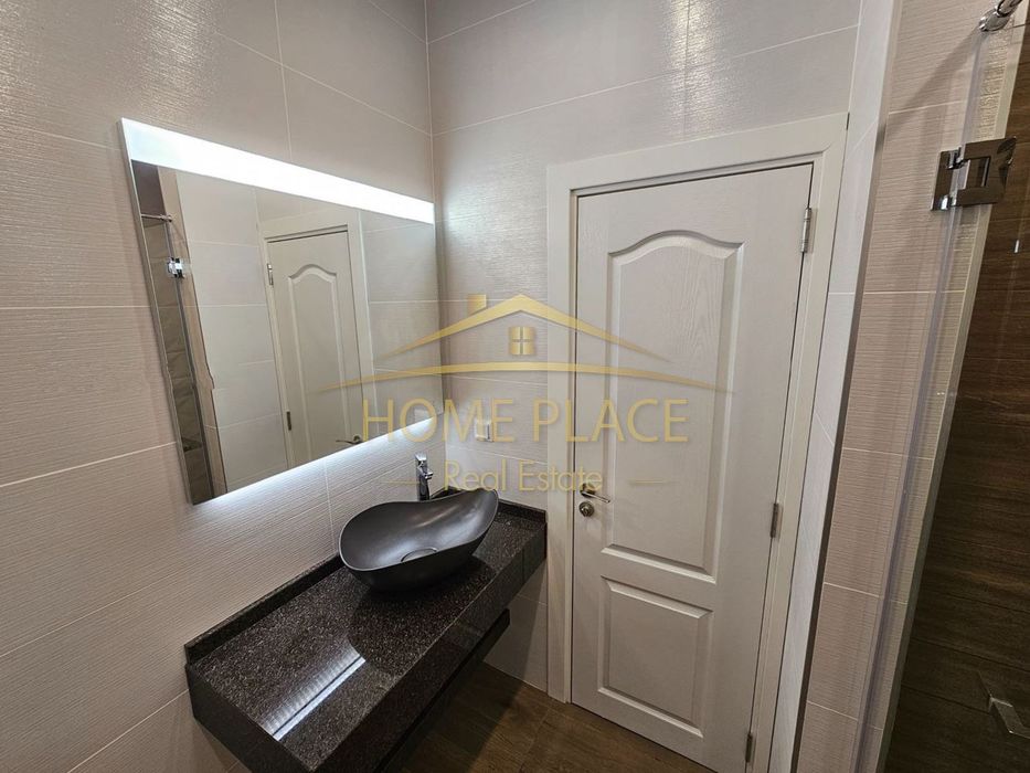 Дава се под наем Тристаен апартамент в Варна, Център - 90 кв.м за 3570 € - Снимка #12