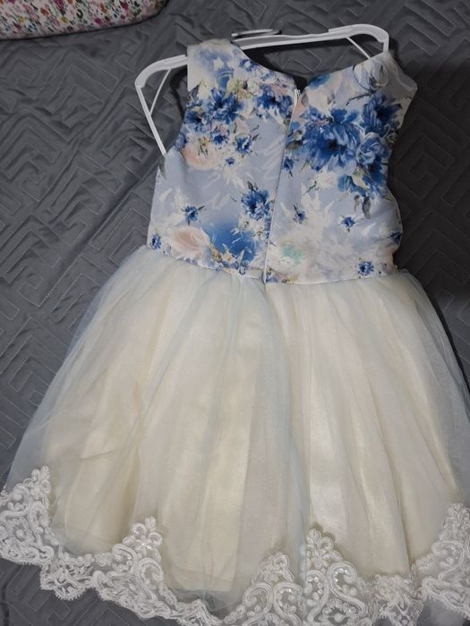 Продам платье детское