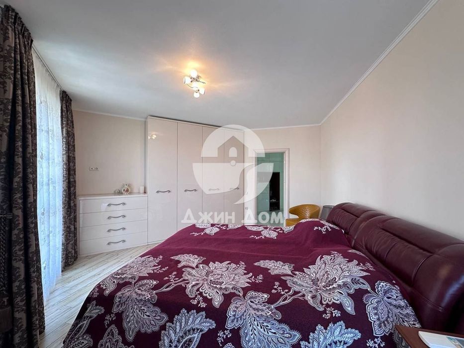 Просторен луксозен тристаен апартамент в к-с Посейдон, гр. Несебър