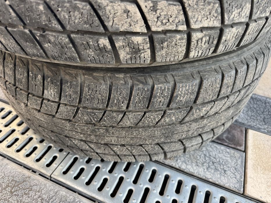 Хорошый состаяне. 215/55/17