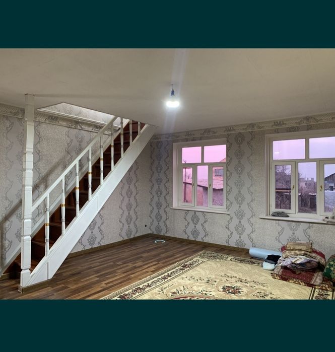 Продаётся Дача 12 соток
3 этажный дом 6 комнат 2 балкона
От Ташкента 4