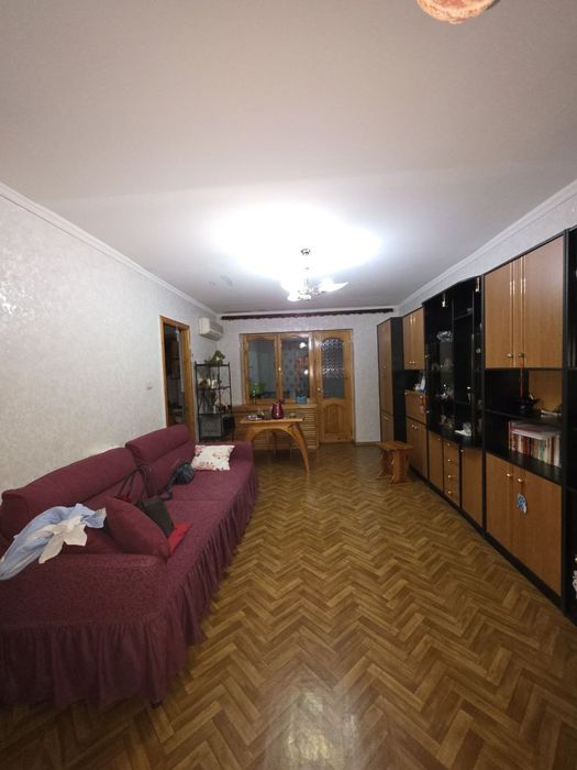 Продается 3 комнатная квартира Чиланзар 4 метро Мирзо Улугбек