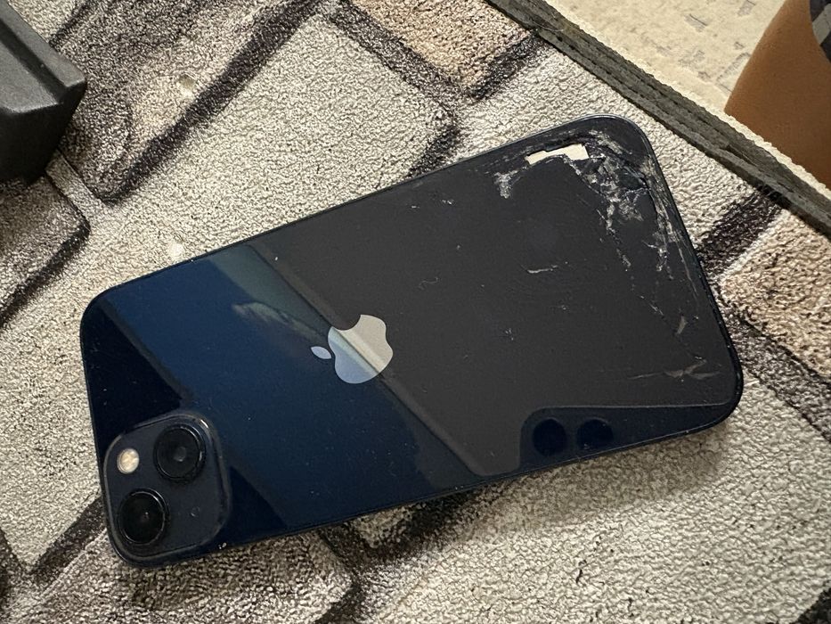 Продается Айфон 13