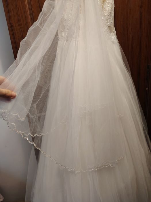 Vand rochie de mireasa