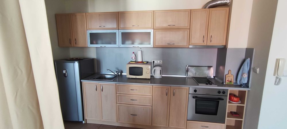 Дава се под наем Двустаен апартамент в к.к. Елените - 100 кв.м за 1500 € - Снимка #2