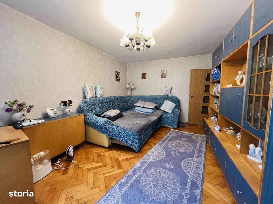 Apartament 3 camere, etaj 3, boxa - zona Torontalului — fotografia 1