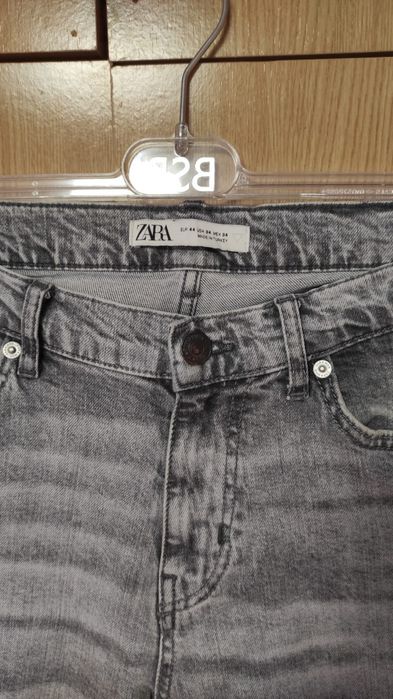 Blugi ZARA mărimea 34