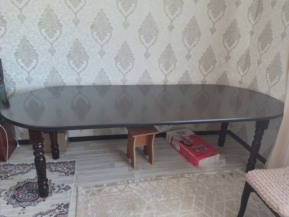 Продам Стол Зальный