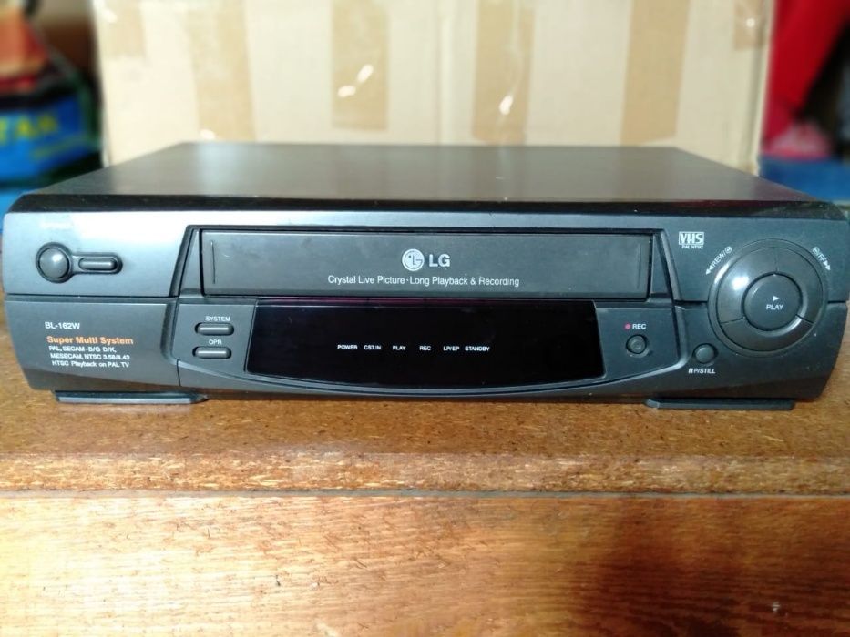 Видеомагнитофон LG (ВИДИК)