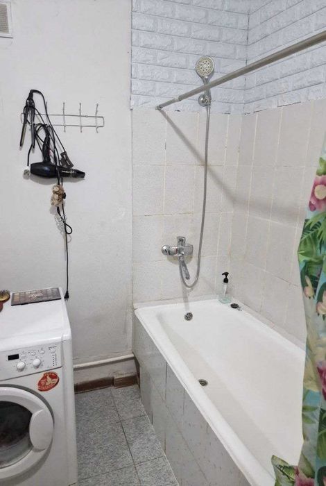 Продам квартиру . Ориентир NEXT. Центральный район. Имеется шлагбаум.