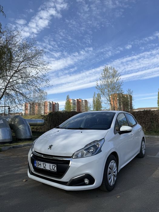 PEUGEOT 208 2018