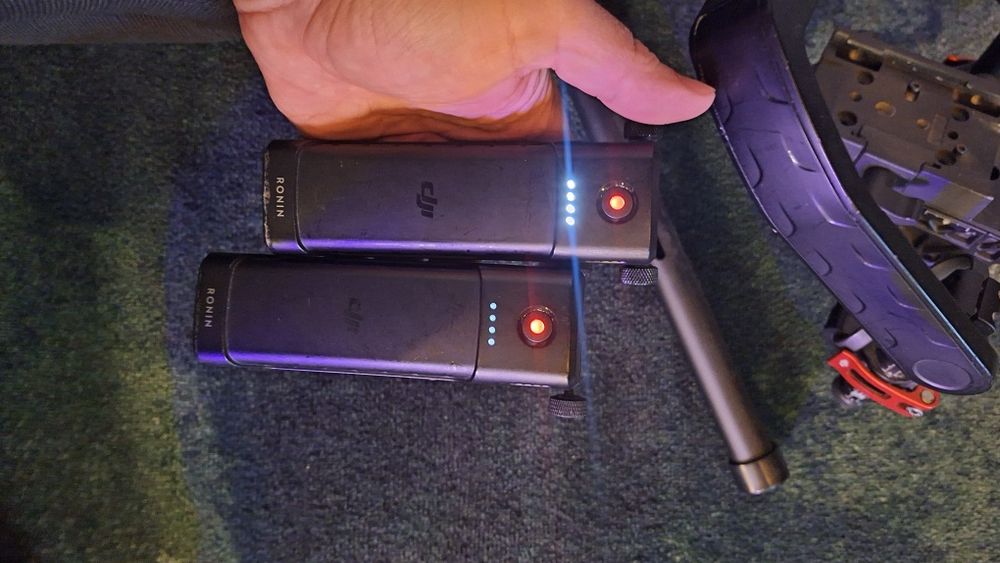 Ronin m + 2 baterii - stare foarte buna