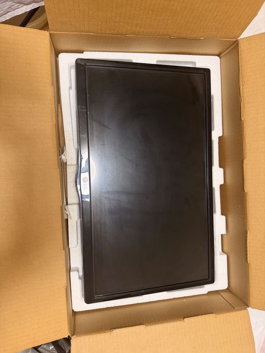 Телевизор LG 22LB450B 22” LED – като нов, с оригинална кутия