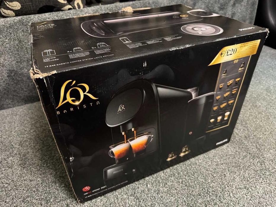 Expressor cu Capsule / Philips L'or Barista / Piano Noir / NOU