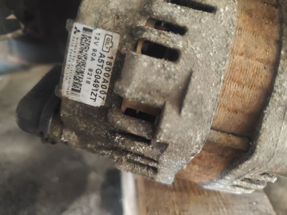 Генератор -Алтернатор-Mitsubishi L200-2.5dci-174кс-2008г