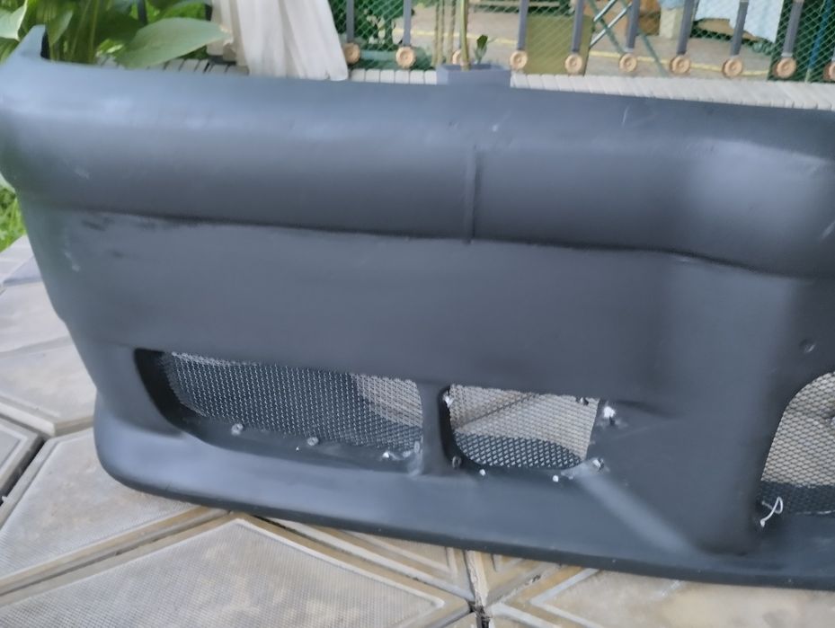 Бампер на БМВ е36 из оптоволокна