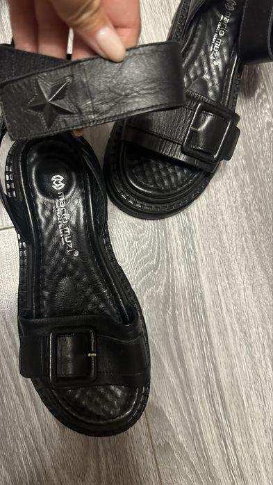 Продам женскую обувь