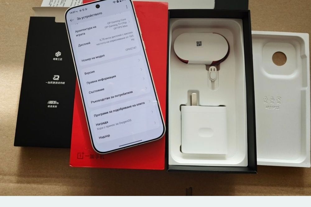 Фабрично ЗАПЕЧАТАН OnePlus 15 Esim , Android auto и Xiaomi 17pro max 12/512GB