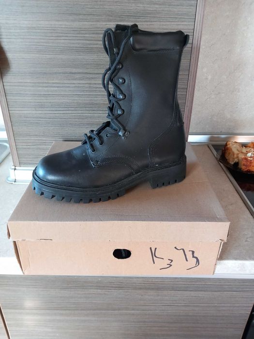 Продавам Кубинки и боти 42,43,44