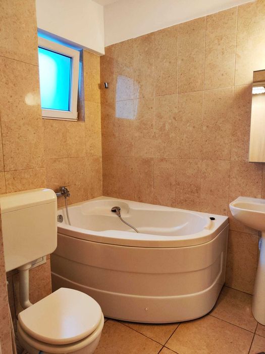 Închiriere  apartament 3 camere zona Rezidențial 9 Mai