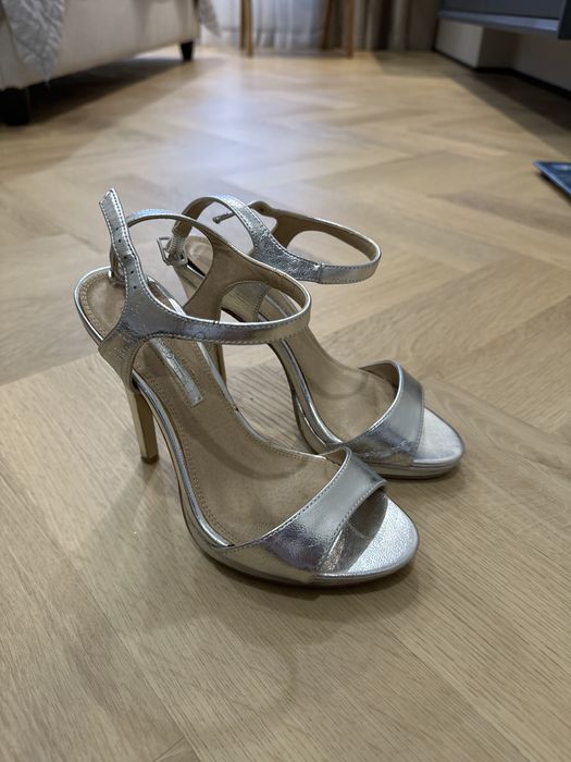 Обувь б/у, все по 3000 тенге