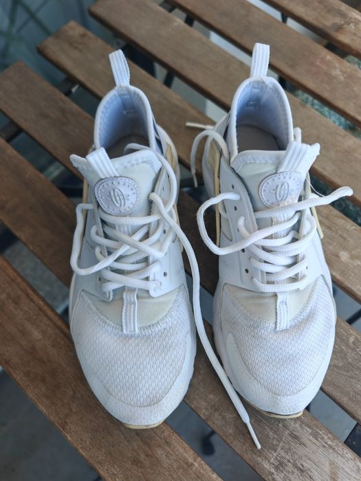 Nike Air Huarache / Adidas Ozweego