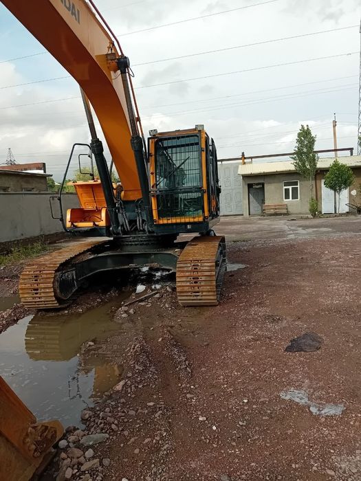 Продается эксковатор гусеничный